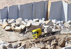 خام‌فروشی زیر تیغ اصلاح