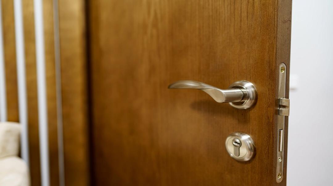 چک کردن درب